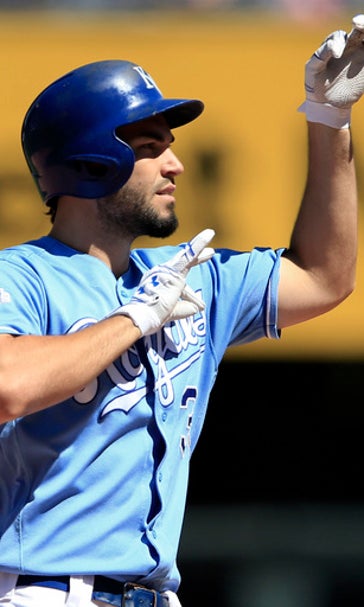 Duffy wins 10th straight as Royals beat Twins 2-1